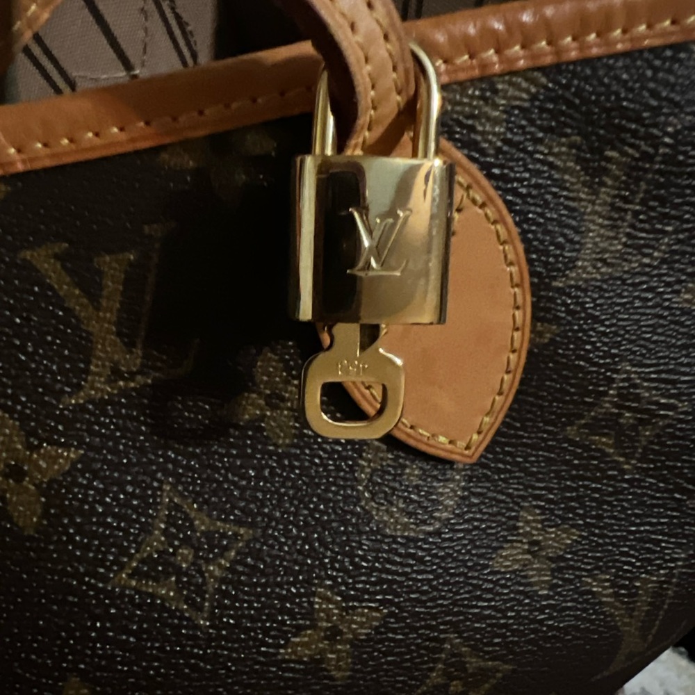 Louis Vuitton LV Gold Padlock Lock & Key